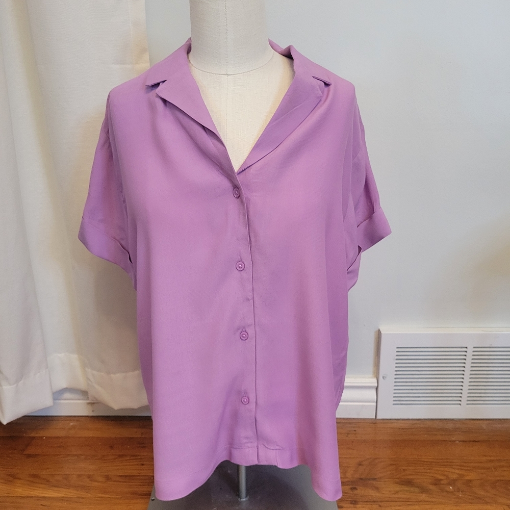 Banana Republic Factory Lilac Short Sleeve Button Down sz Small